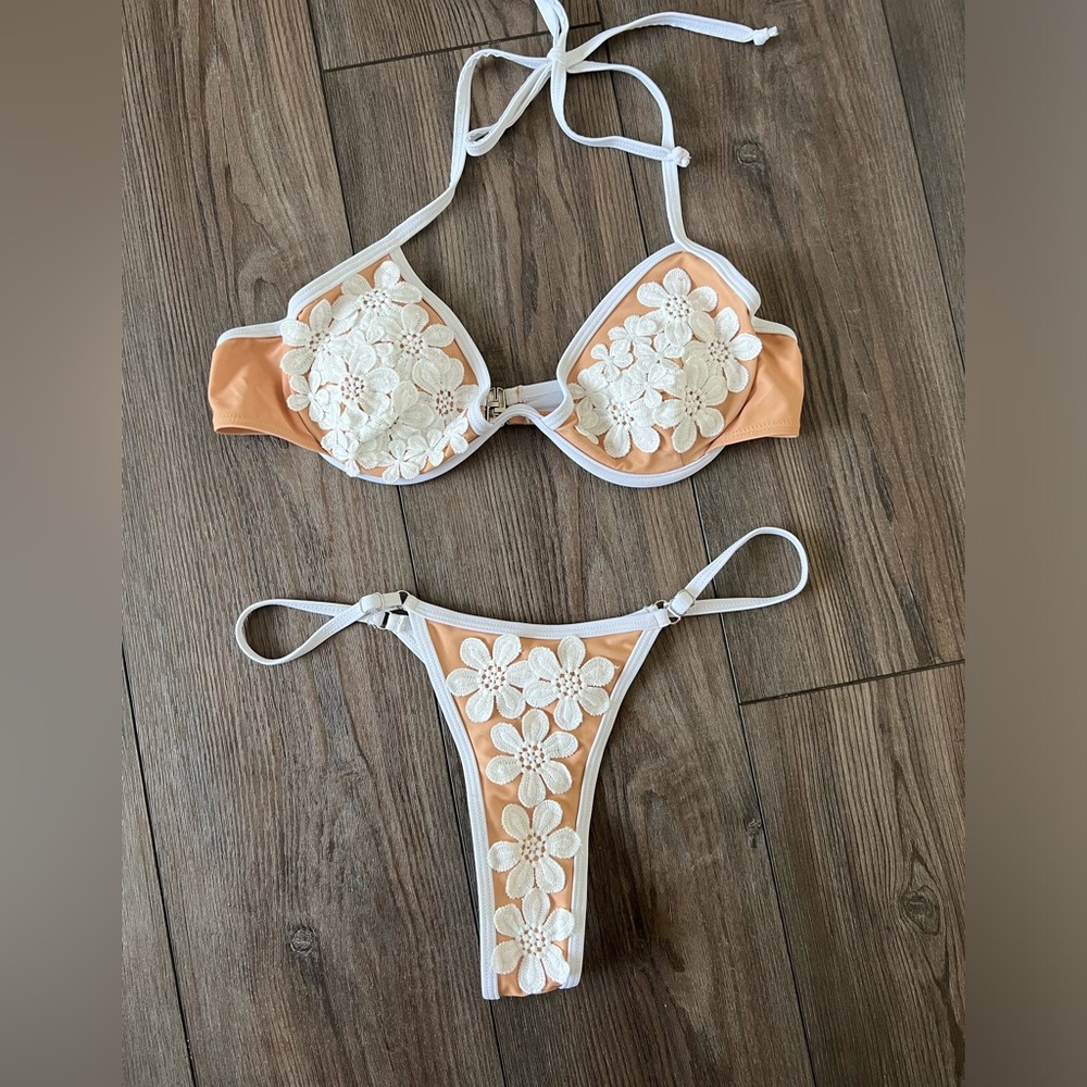 Thong 2piece flower nude bikini